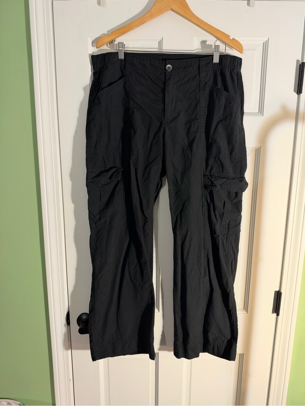 Old Navy Black Women's Cargo Trousers